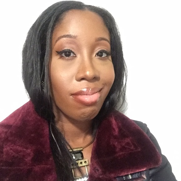 Meet your Posher, Fallon - Picture 5 of 17